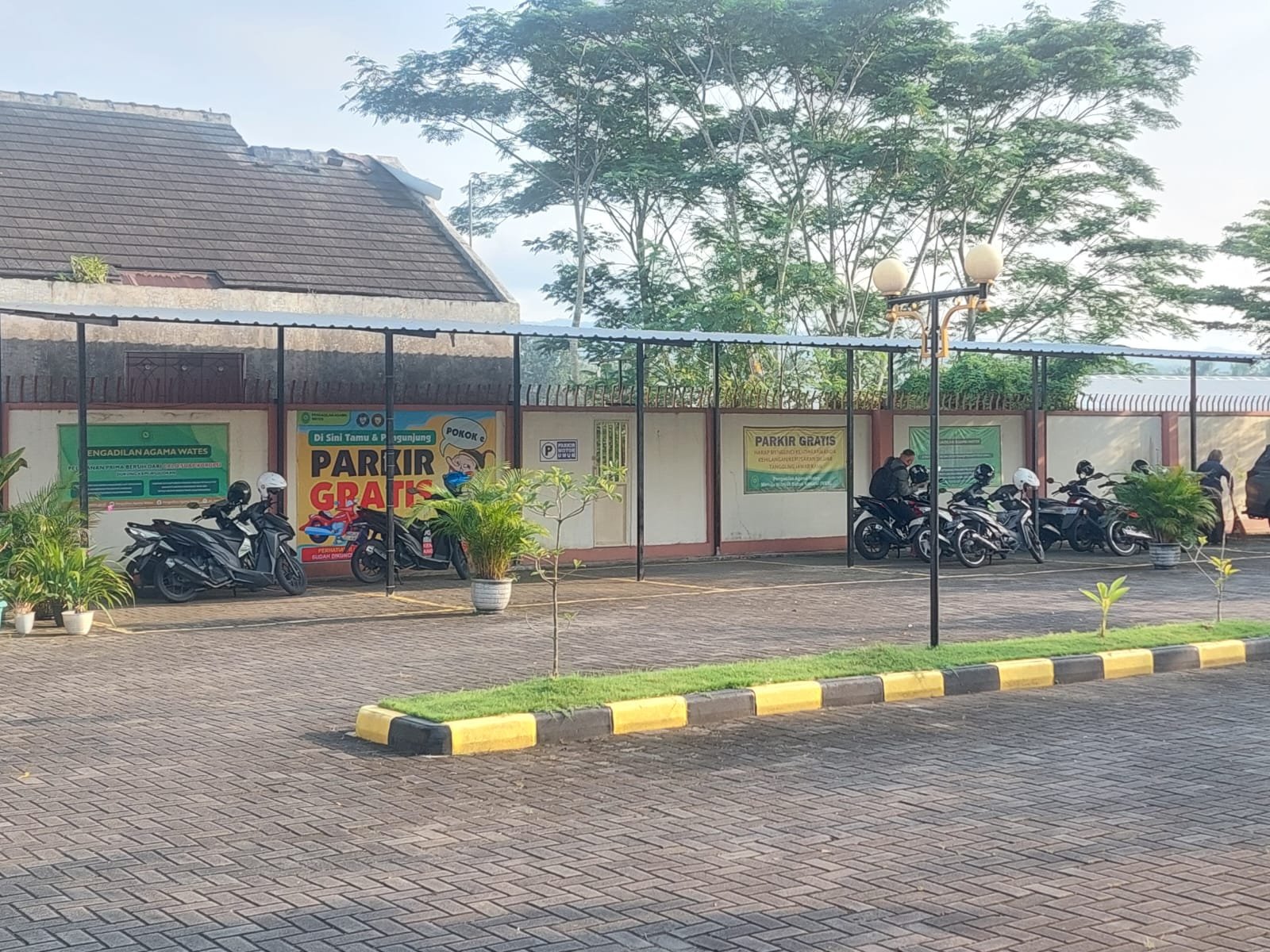 parkir motor