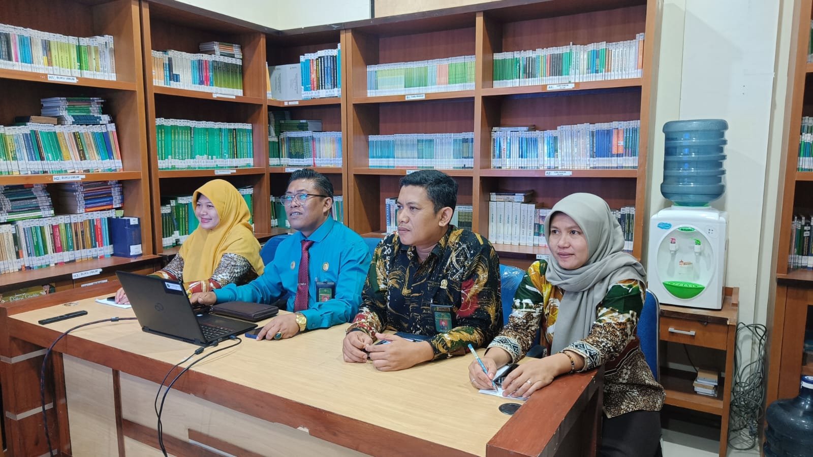 Zoom pengelola keuangan