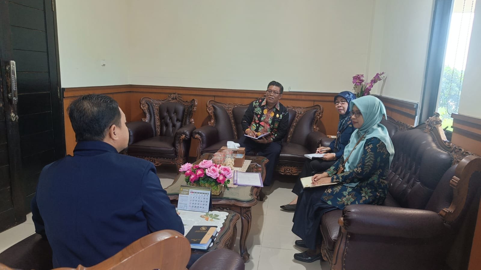 rapat pimpinan 1